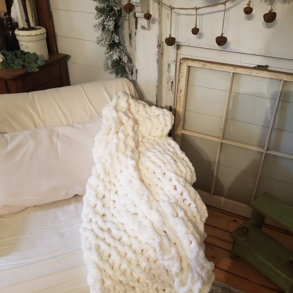 Chunky hand knit blanket